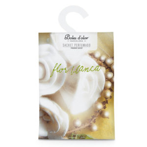 flor-blanca-sachet-perfumado